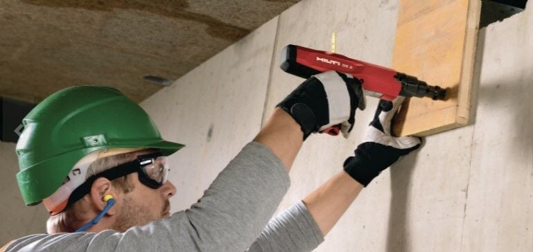 HİLTİ DX 2 BARUTLU ÇİVİ ÇAKMA TABANCASI