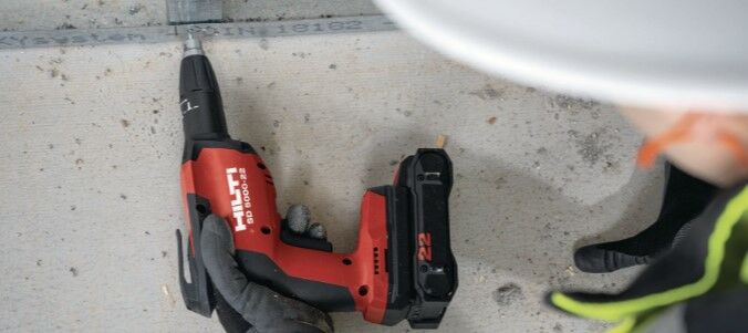 HİLTİ NURON SD 5000-22 AKÜLÜ ALÇIPAN VİDALAMA MAKİNESİ (Set)