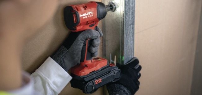 HİLTİ NURON SID 6-22 AKÜLÜ DARBELİ VİDALAMA MAKİNESİ (Set)